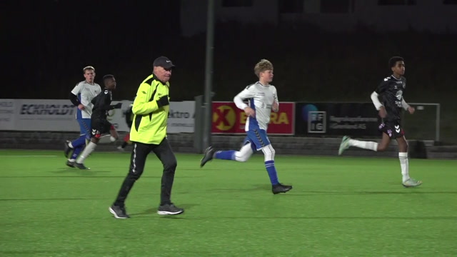 I en mannsalder har Jan Kjell Johansen tatt på seg dommertrøyaRobert Hansen