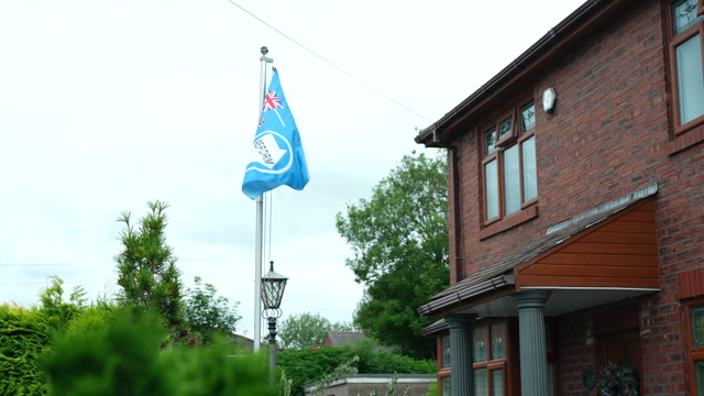 Reform UK har mange tilhengere i Ashton-in-Makerfield, og puster Labour i nakken på meningsmålingene.Håvard Blekastad Almås/NRK